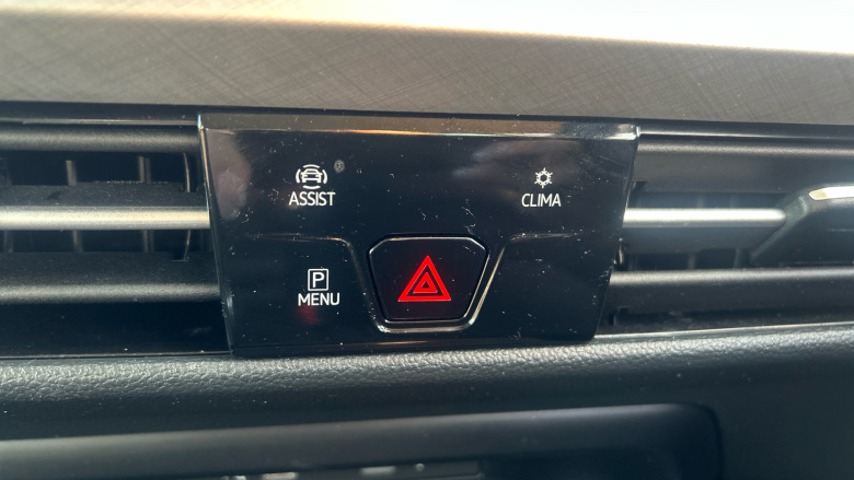 Volkswagen Golf 1.0 TSI Life 5dr Petrol Hatchback